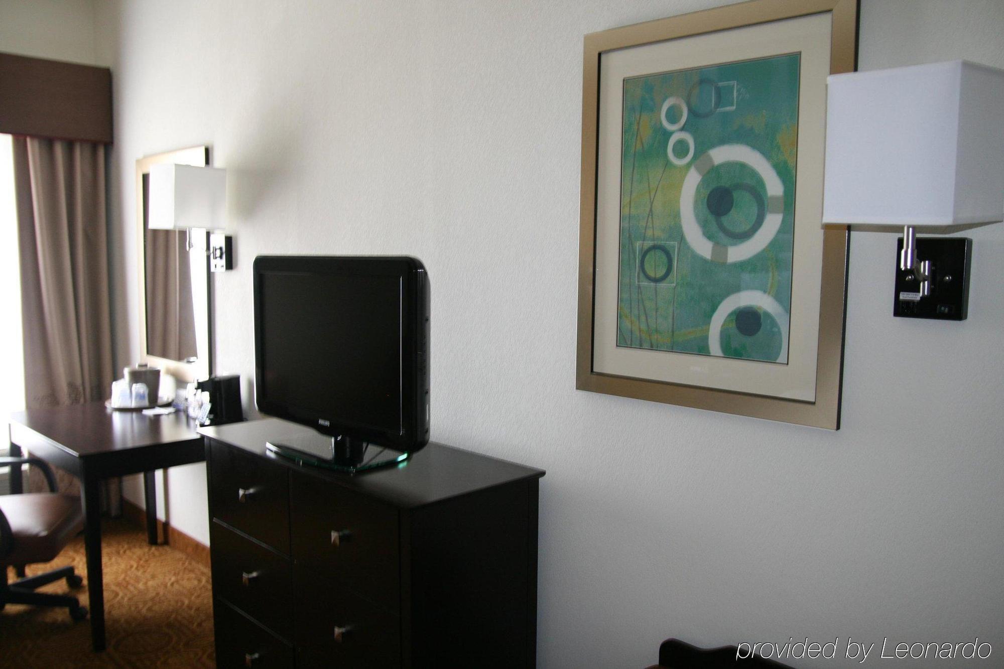 Comfort Inn & Suites Toledo Phòng bức ảnh